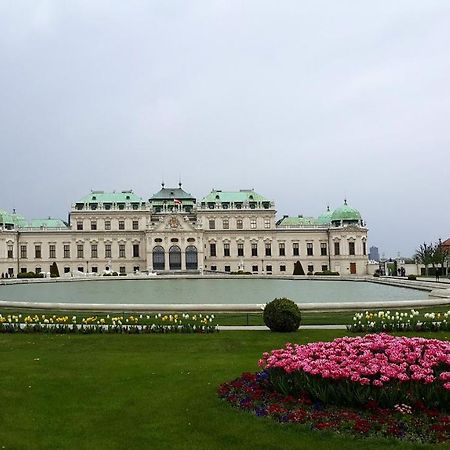Belvedere Central Apartment Вена Экстерьер фото