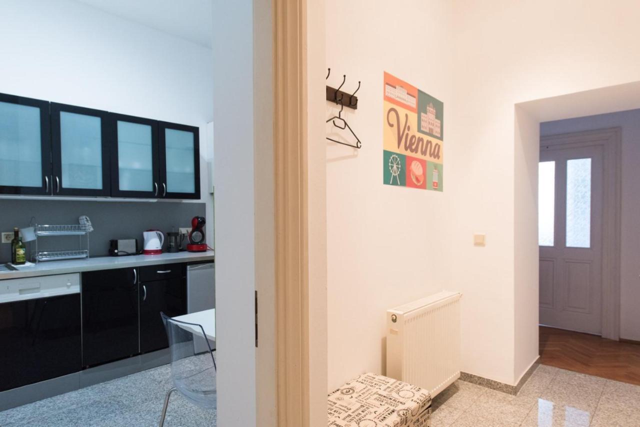 Belvedere Central Apartment Вена Экстерьер фото
