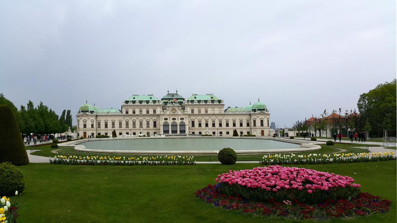 Belvedere Central Apartment Вена Экстерьер фото